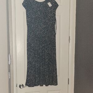 Jones New York Black and Tan Midi Dress